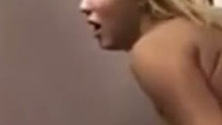 Transex_com_boneca_com_23cm