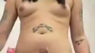 Boneka surpresa gozando gostoso