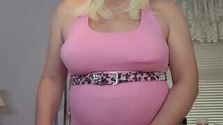 Cum get a big piece of cougar creampie!