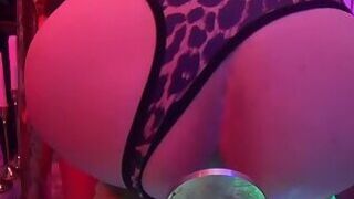 Toypleasurexxx - Broken ass