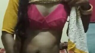 Hot indian shemale pornstar cumming