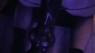 Fuck Machine Destroys Queen's Pussy