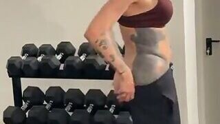 The Hottie Showing off Her Workout Skills, Being Sensual at the Gym.