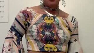 Sexy Bitch SaShulya. She wants to Fuck her Pussy