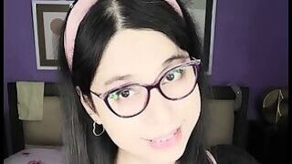 Cute Tgirl DaniTheCutie encourages you as you both explore her sexy body