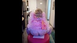 Sissy Annabelle Rides Dildo