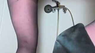 upskirt sissy  pee