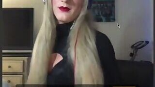 Hot Tgirl Camming Cock and Anal